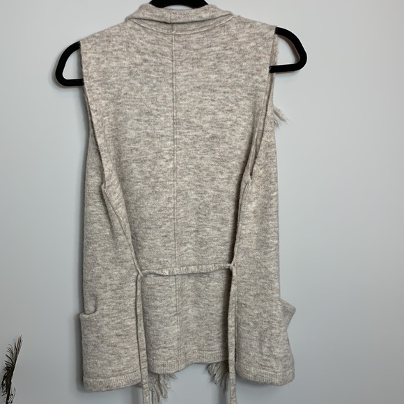 Aritzia Wilfred Free Fei Fei Vest Size Small - Picture 8 of 13